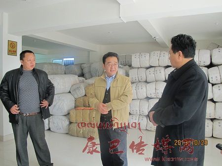 “益西达瓦在民政部门调研工作