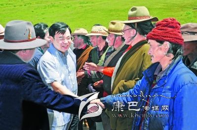 “胡昌升躬身垂范亲力践行“八项规定”