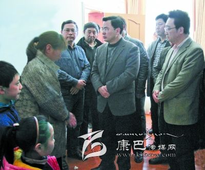 “丹巴县长突发心脏病去世