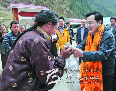 “胡昌升：要扑下身子扎实开展群众工作