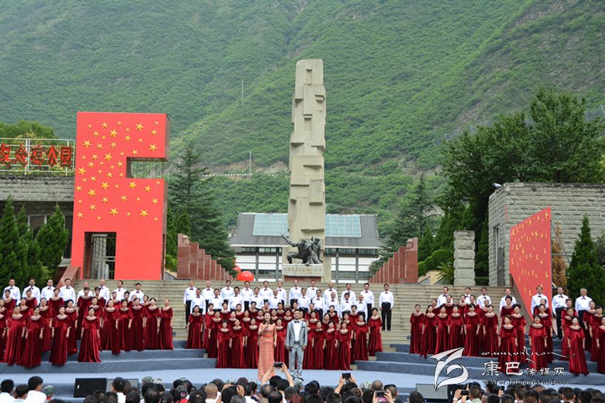 央视《歌声与微笑》——甘孜藏族自治州群众歌咏大汇掠影