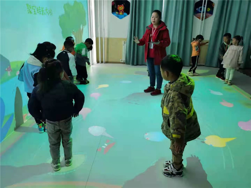 图为学生们.jpg