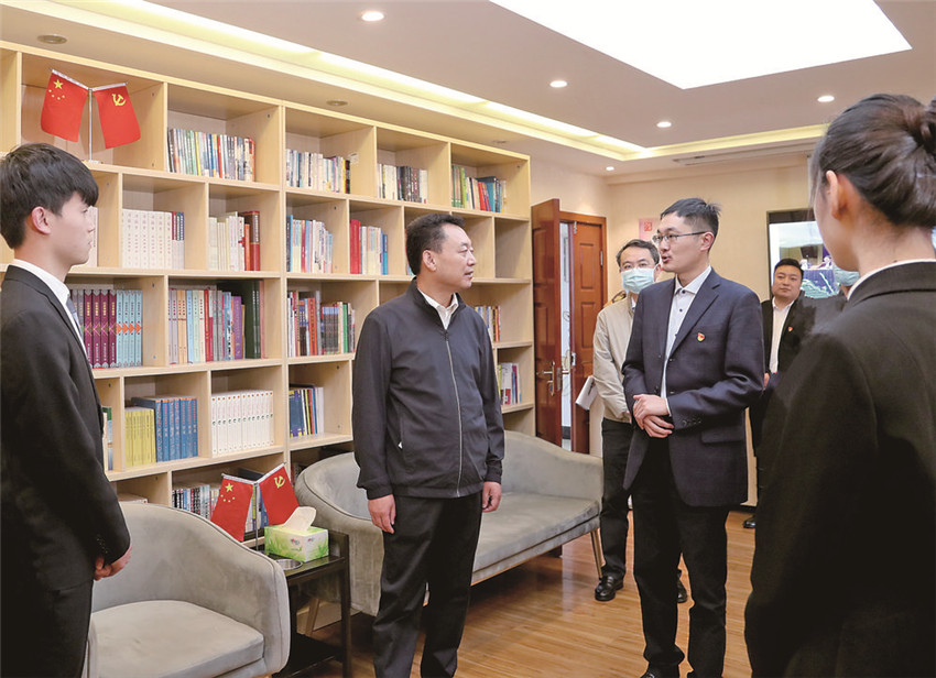 图为沈阳在团.jpg