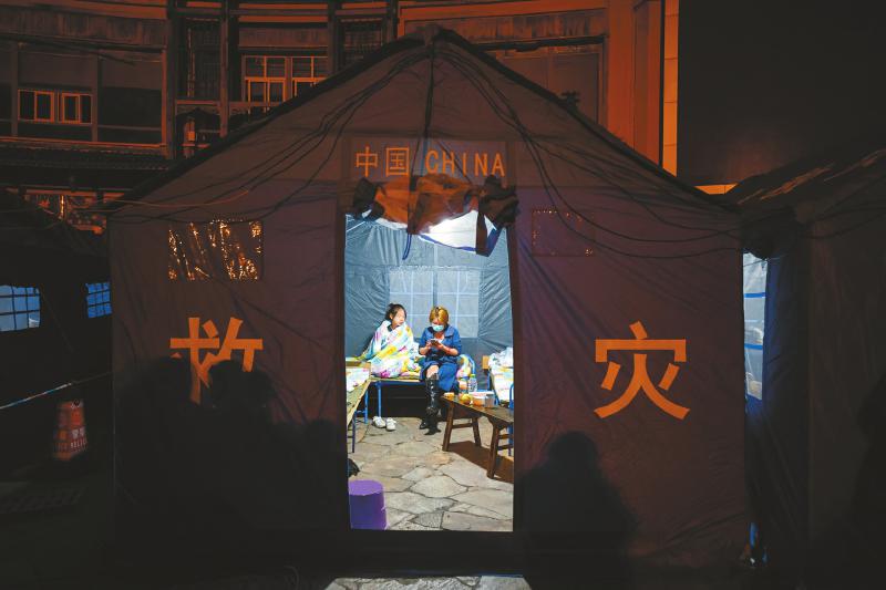 贡嘎广场.jpg